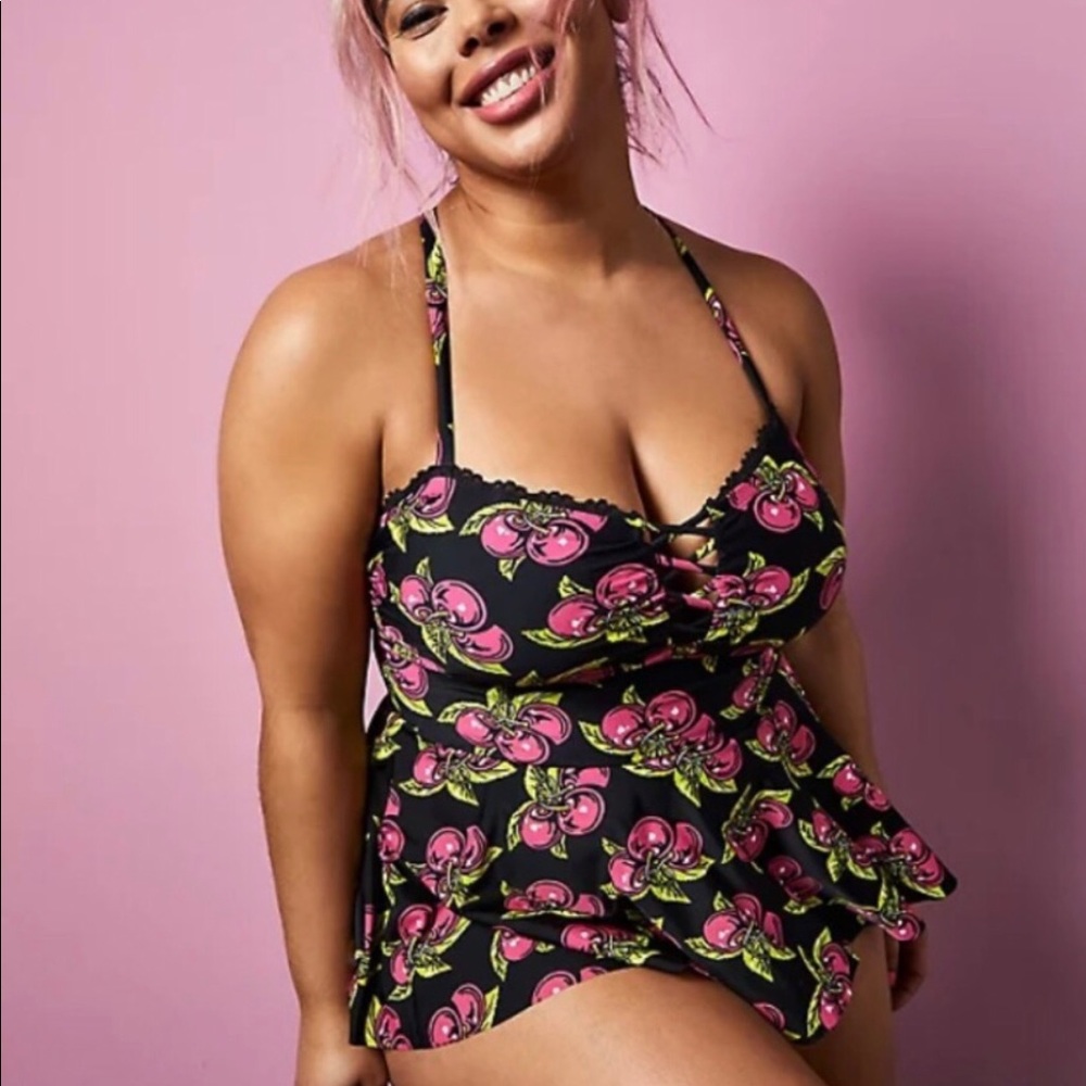 New Torrid Betsey Johnson Cherry Swimsuit size 3X